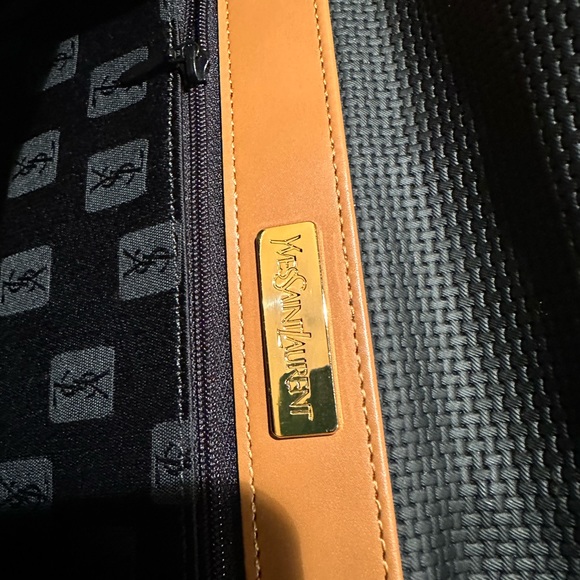 Rare Yves Saint Laurent YSL Vintage Triangle Clutch Bag - Picture 4 of 8